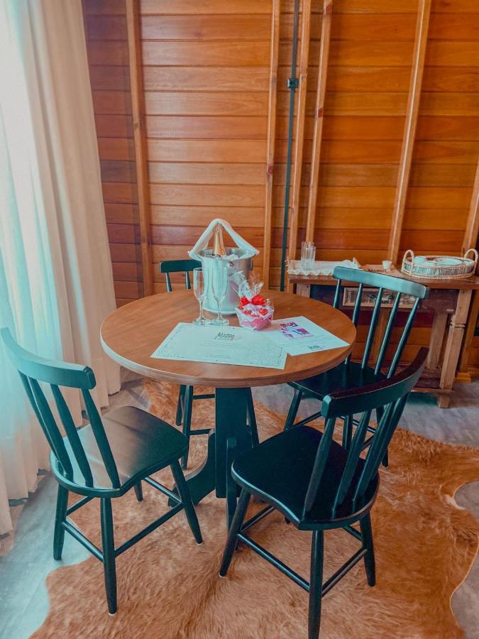 Pousada E Restaurante Casa Cida E Evandro Гаспар Екстер'єр фото